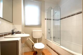 Bathroom (2007-04-26)