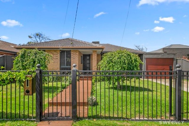 27 Simmons Drive, VIC 3018