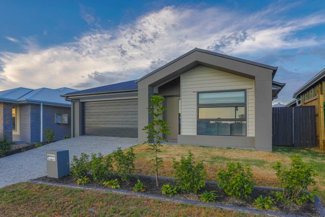 39 Redcomb Drive, QLD 4125