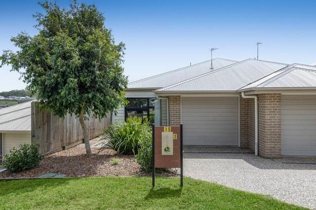 2/15 McInnes Crescent, QLD 4350