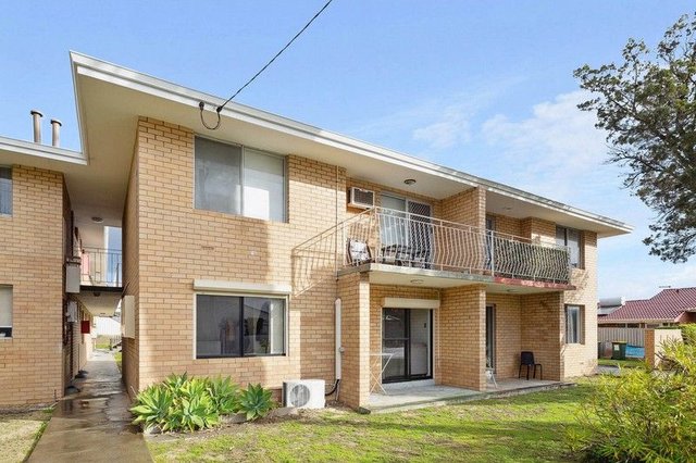 4/52 Royal Street, WA 6060