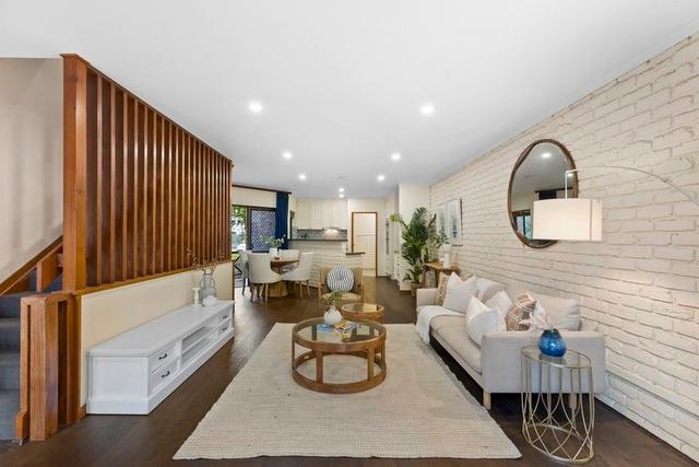 4/1 Jerdanefield Road, QLD 4067
