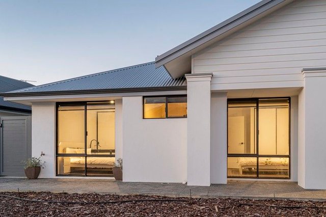 12 Quaker Road, WA 6281