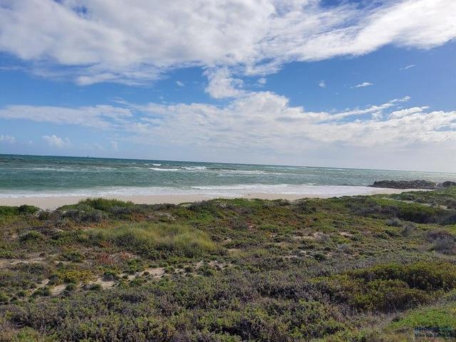 19 Ledge Point Road, WA 6043