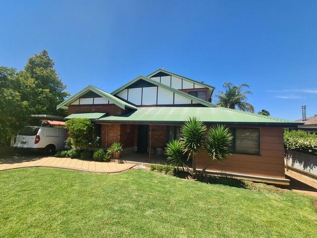 13 Thurlstone Street, NSW 2870