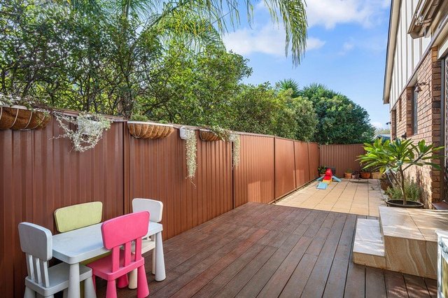 2/99 Baumans Road, NSW 2210