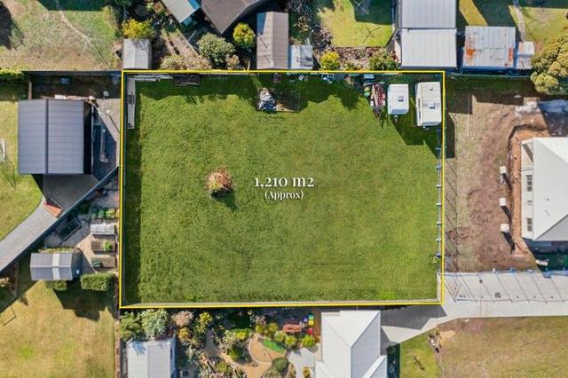 8 Adore Court, VIC 3250