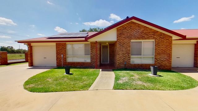 4/15 Bedford Avenue, NSW 2830