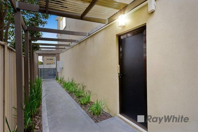 2/104 Herbert Street, VIC 3175