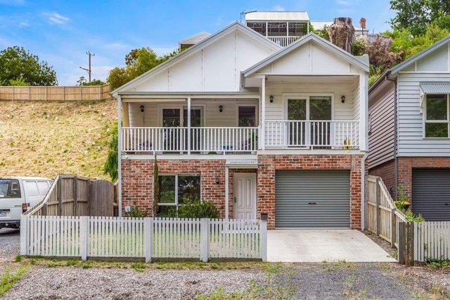 2/10 Hickman Street, VIC 3350