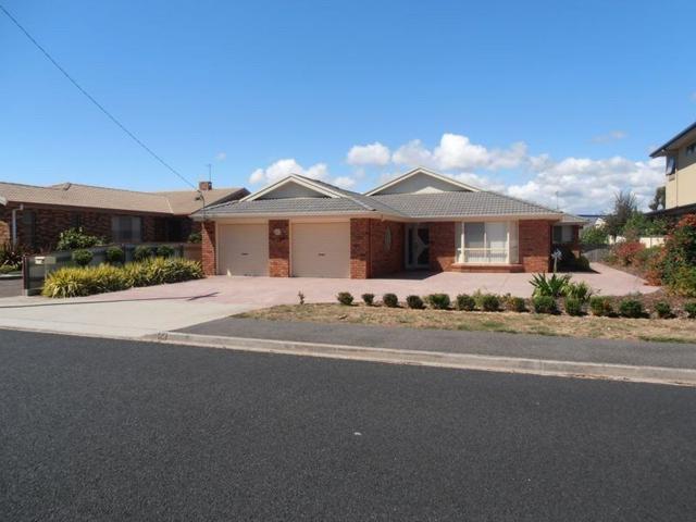 64 Esplanade, TAS 7315