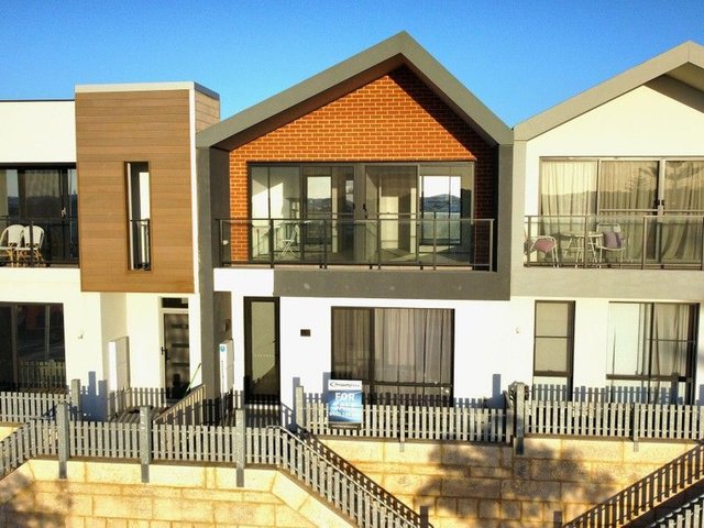 4B Leeward Ave, WA 6038