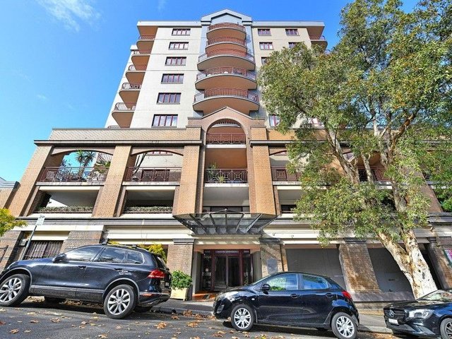 1004/508 Riley Street, NSW 2010