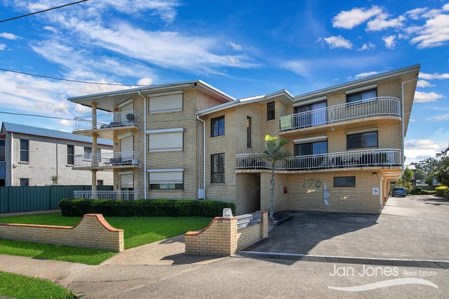Unit 7/176-178 Hornibrook Esplanade, QLD 4019