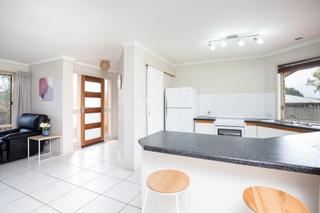 Bright & airy kitchen