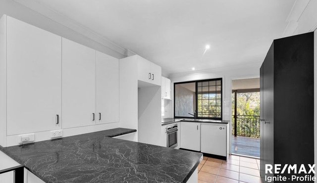 2/80 Hebe Street, QLD 4065