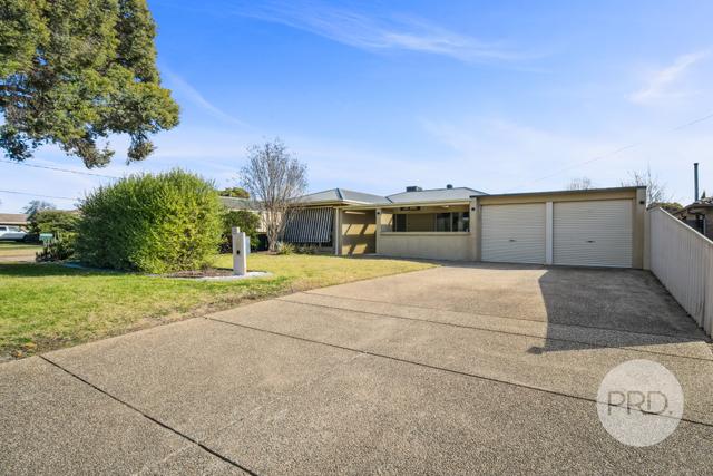 8 Eyre Street, NSW 2650