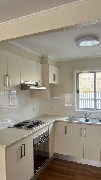 2/92 Melbourne Street, NSW 2647
