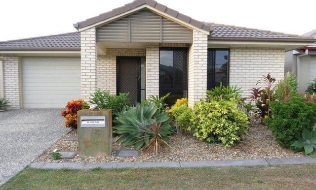8 Chase Crescent, QLD 4509