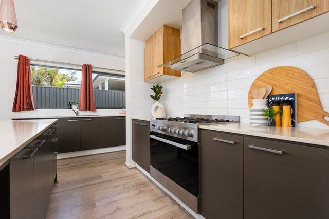 32 Barossa Way, NSW 2640