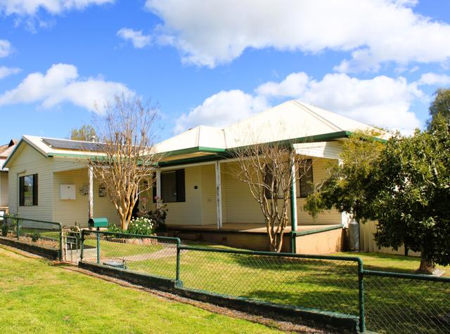 13 Weddin Street, NSW 2810