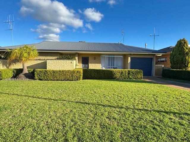 11 Downes Crescent, NSW 2870