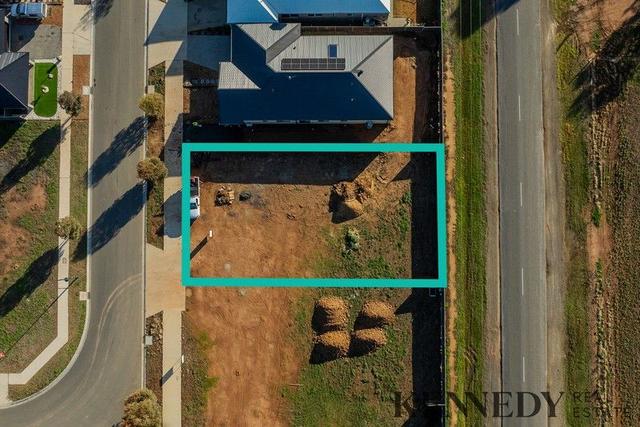 16 Peter Thomson Circuit, VIC 3730