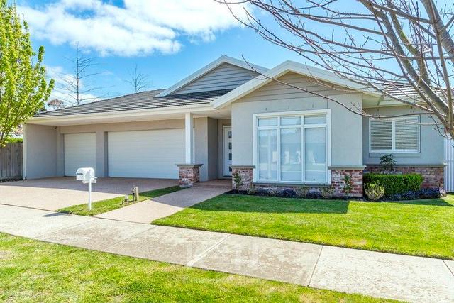 28 Vancleve Crescent, VIC 3437