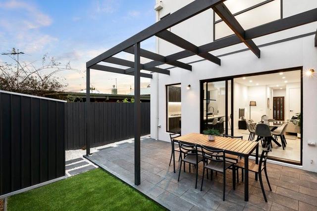 22 a & b Bayside Avenue, VIC 3196