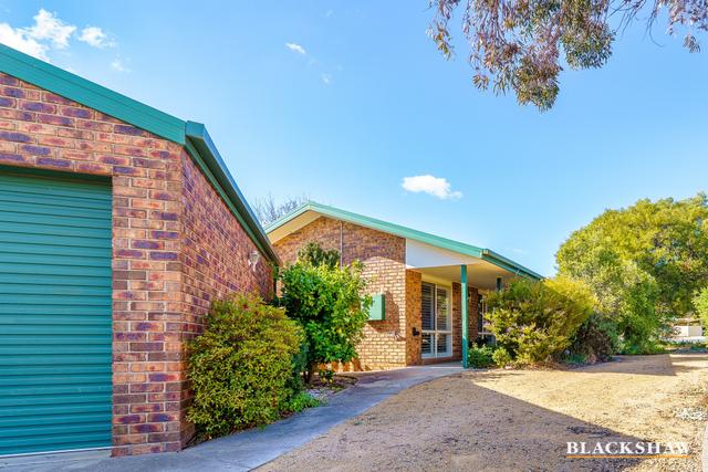 2 Mullens Place, ACT 2905