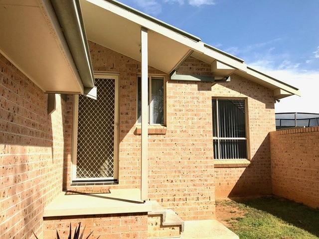 1/240 Camden Valley  Way, NSW 2567