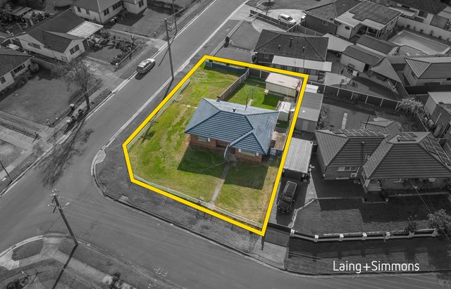 15 Moresby Crescent, NSW 2770