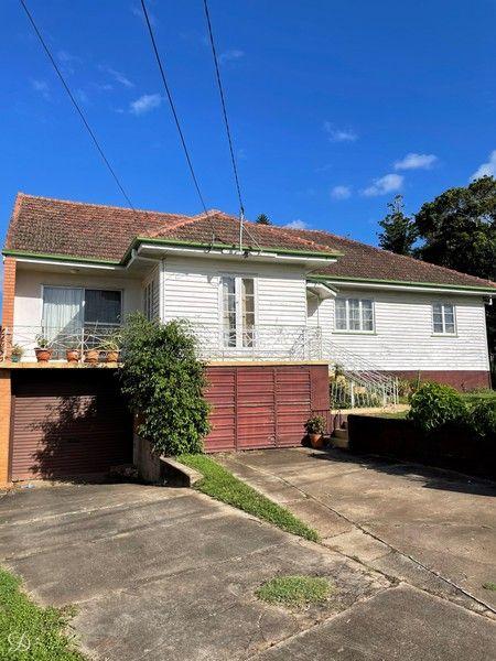 100 Irvine Street, QLD 4053