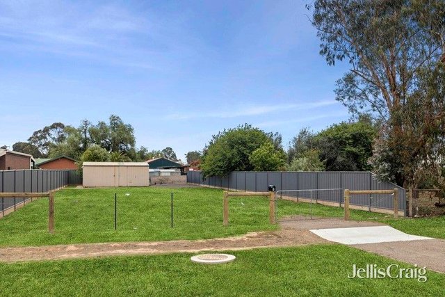 4 Dundas Street, VIC 3462