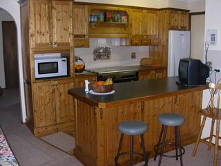 Dining (2004-11-11)
