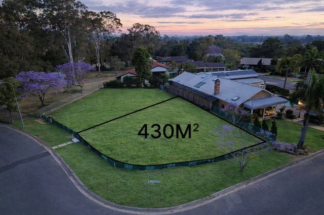 2 Quaver Court, QLD 4035