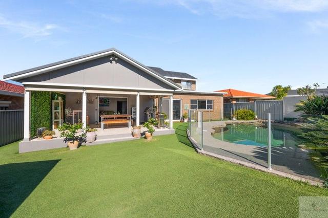 6 Phar Lap Close, NSW 2170