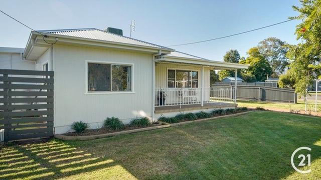 8 Bathurst Street, NSW 2871