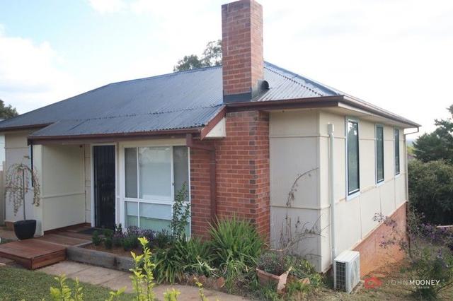 24 Phillip Avenue, NSW 2650