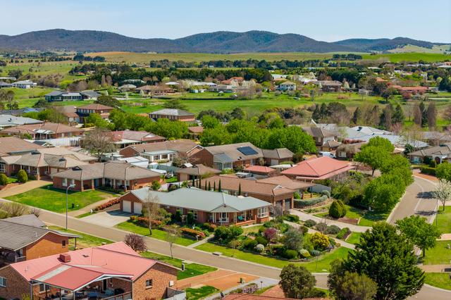 6 Lamarra Place, NSW 2580