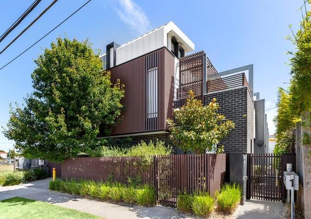 TOWNHOUSE 3/1 Long Street, VIC 3194