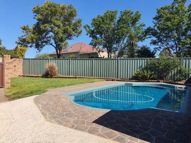 16 Clement Place, NSW 2565