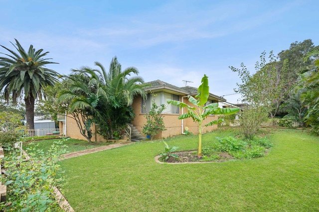 8 Sevenoaks Crescent, NSW 2197