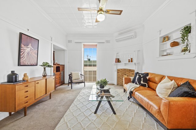 14 Glebe Street, NSW 2582