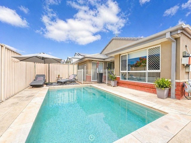 15 Red Ash Court, QLD 4226