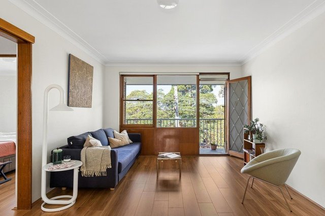 7/10 Orpington Street, NSW 2131