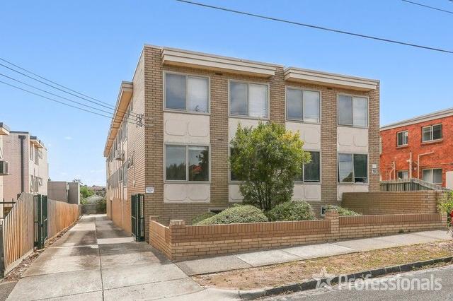 2/18 Murray Street, VIC 3055