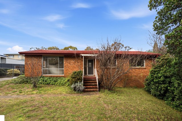 142 Duffy Street, ACT 2602