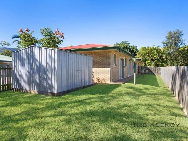 1/222A Hennessey Street, QLD 4701
