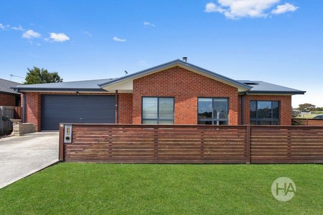 40 Peverill Crescent, VIC 3995